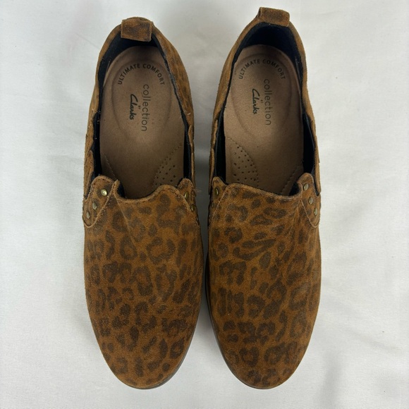Clarks Trish Bell Loafers Leopard Print Suede Stud Accent Slip-On Shoes Size 7 - Picture 7 of 15